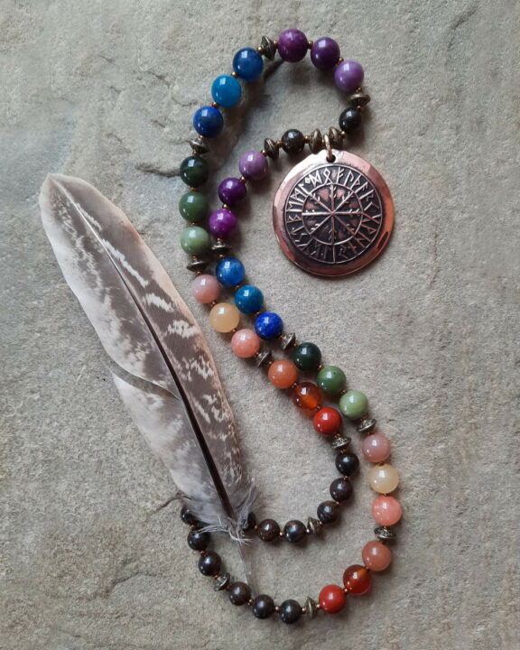 Regenbogen Regenbogenenergie Regenbogenmagie Triquetra Ohm Aum Om Sternzeichen Sternentor Sonne Einhornschmuck Einhorn Einhornkette Venusblume Drache Heilung Metatron Crop Circle Necklace Goddess of Love Healing Stones Crystals Venusflower protect Flower of Life Amulett Göttin Liebe Kette Halskette Heilsteine Lichtbringer Kupferschmuck Symbole Symbolschmuck Harmonie Zauberwesen Valentinstagsgeschenk Geschenk Hochzeitsgeschenk Edelsteinschmuck Edelsteinkette Edelsteinanhänger Heilsteinschmuck Heilsteinanhänger Glücksbringer Schutzsymbol Glückssteine Lebensblume Blume des Lebens Schutzengel Heilige Geometrie Kraftort Kraftorte Runen Futhark Vikings Germanen Vikinger Runenalphabet Runenschutzkreis Alternativschmuck Kelten Keltischer Schmuck Germanen Germanischer Schmuck Magie Baum des Lebens Yggdrasil Triskele Allverbunden Verbundenheit Dreieinigkeit Dreifaltigkeit Einheit Medizinrad Nornen Schicksalsnetz Skulds Netz Skuld Energie Heilsteine Spiegelamulett Sternzeichen Rune Triskele Hochzeitsschmuck Dirndlschmuck Trachtenschmuck Jewellery Pentagram Schutzamulett medicine wheel runes Sonnenamulett Amulett Anhänger